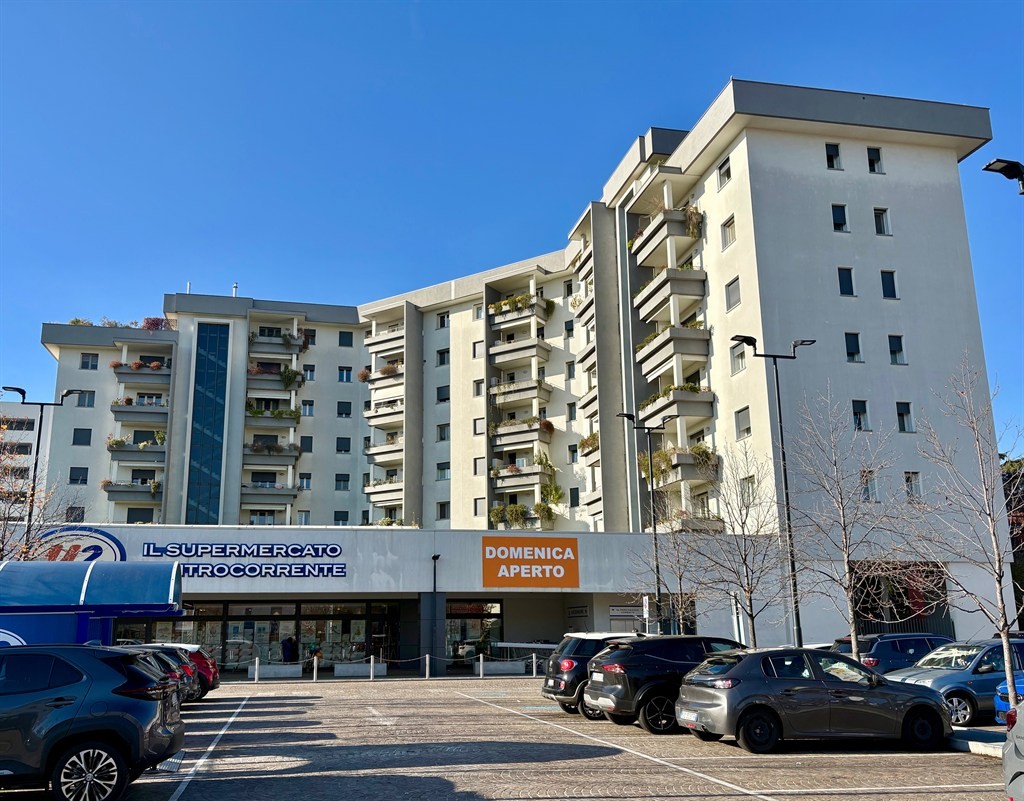 MONZA ZONA CEDERNA-BORSA RECENTE BILOCALE CON BOX