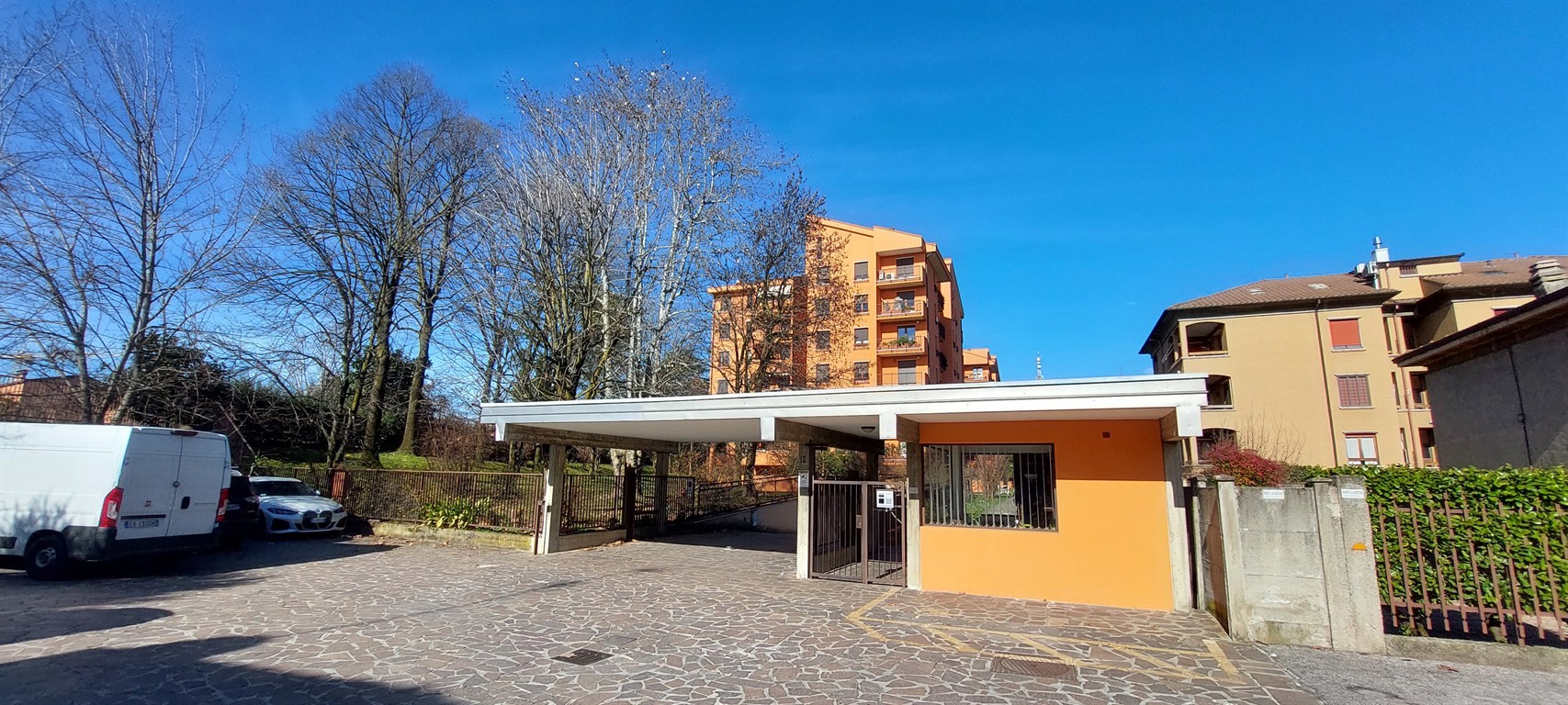 Monza Cazzaniga - Splendido bilocale arredato con ampia balconata