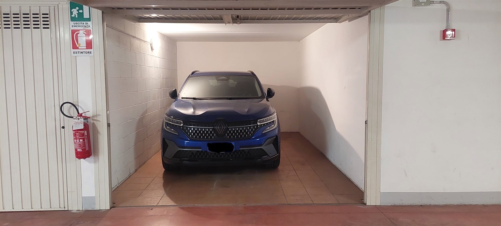 Monza San Giuseppe - box singolo ampio in locazione