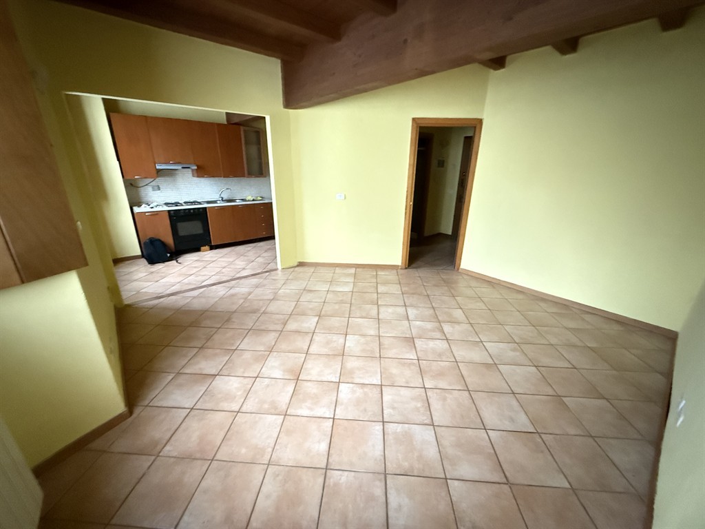 Muggiò - Mb - Trilocale su due livelli in villa nobiliare del XVIII secolo - Disponibilità immediata