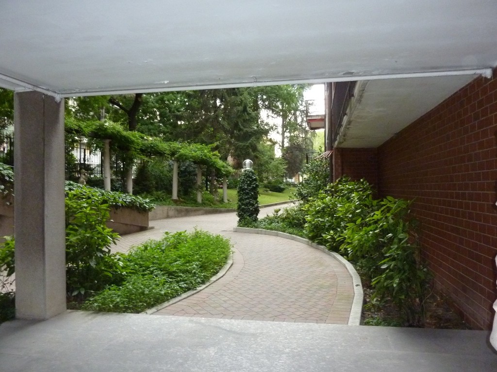 Monolocale parzialmente arredato Viale Ripamonti Milano