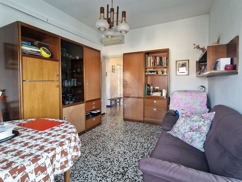 Nuda proprietà – Bilocale all’ultimo piano con vista aperta a pochi passi dalla M1 Rondò
